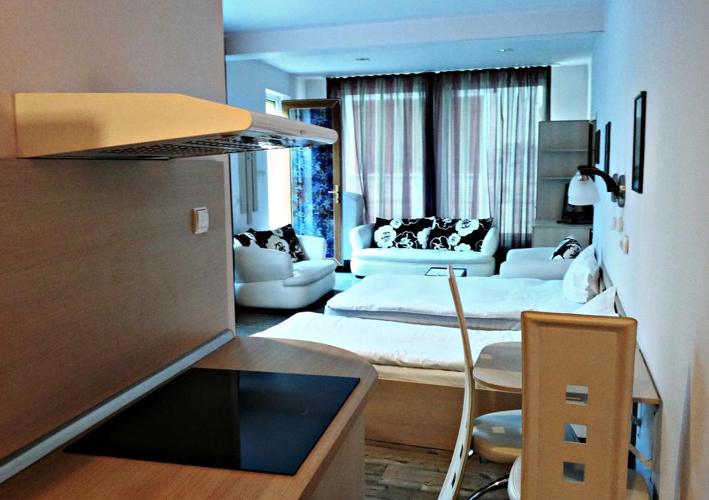 Lucas 10 Apartments Cluj-Napoca Zimmer foto