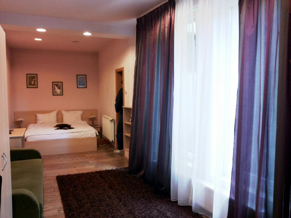 Lucas 10 Apartments Cluj-Napoca Zimmer foto