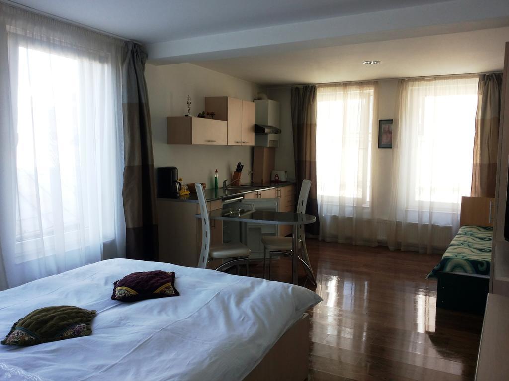 Lucas 10 Apartments Cluj-Napoca Zimmer foto